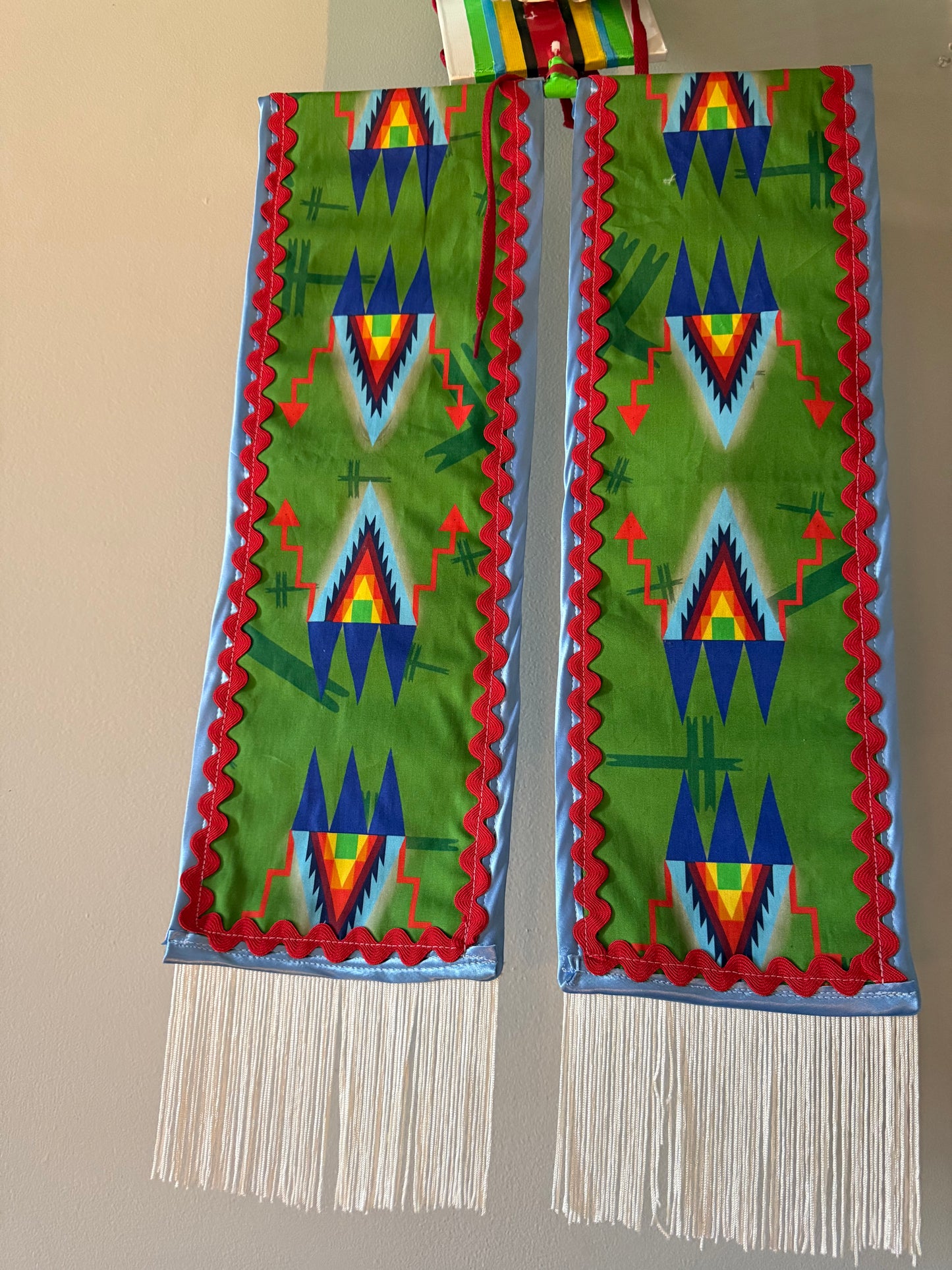 Imitation Eagle Traditional Bustle